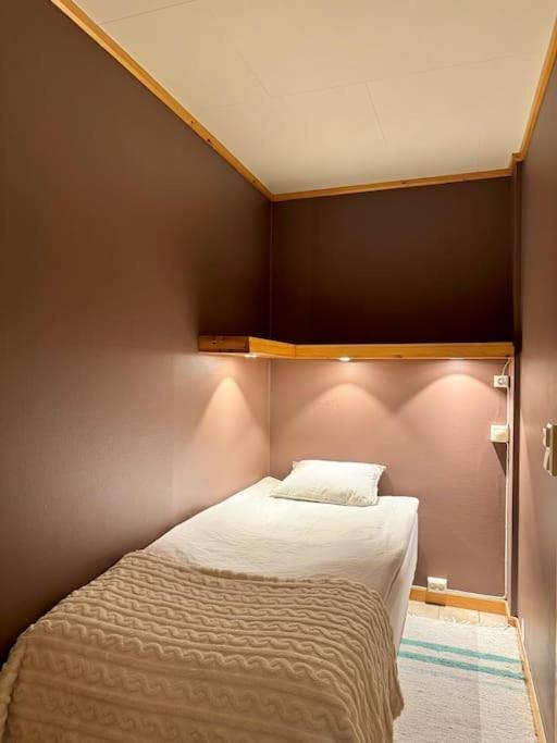 Mye For Pengene, Sentralt I Narvik! Apartment Narvik